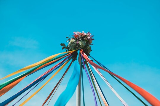 Maypole & Flowers - May Faire