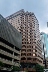 Obraz premium skyscraper in Kansas City with carpark next to it. 