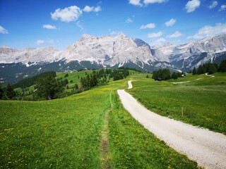 Südtirol Panorama. Mit Alta Badia, Seiser Alm, Corvara - 631243658