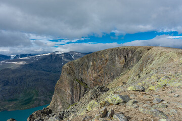 Fototapeta na wymiar The hiking trail over the Besseggen Ridge in Jotunheimen National Park
