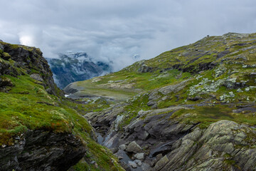 Fototapeta na wymiar Mountain trail to hike to Trolltunga scenic spot, Norway