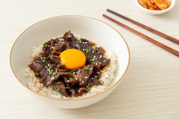 Rice with Soy-Flavoured Pork or Japanese Pork Donburi
