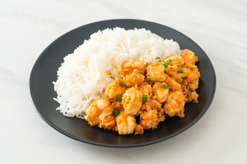 stir-fried shrimps with garlic and shrimps paste
