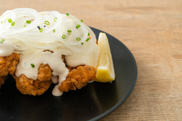 Snow Onion Chicken or Fried Chicken with Creamy Onions Sauce