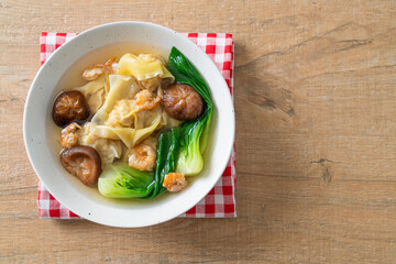 pork dumpling soup with shrimps and vegetable