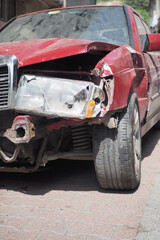 Obraz premium black car damaged by a road accident 
