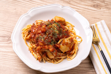 鶏のトマト煮込みパスタ