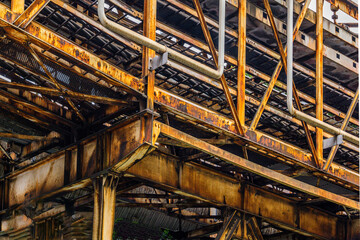 鉄骨　Landscape with rusty steel frame