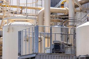 鉄骨　Landscape with rusty steel frame