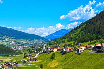 Fototapeta na wymiar Savognin (Surses), im Bezirk Albula des Kantons Graubünden in der Schweiz