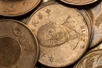 New Taiwan dollar 50 yuan coins, very many coins