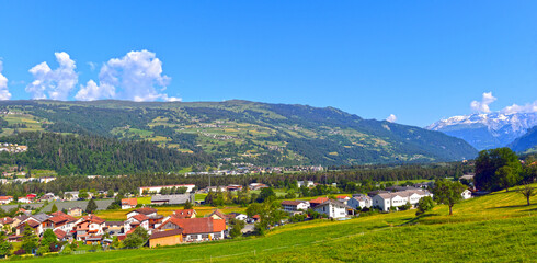 Fototapeta na wymiar Gemeinde Sils im Domleschg in der Region Viamala des Kantons Graubünden (Schweiz)