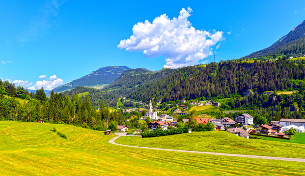 Tiefencastel, Gemeinde Albula/Alvra in Graub&uuml;nden, Schweiz