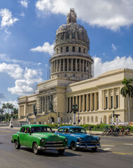 Oldtimer vor Kapitol Havanna Kuba