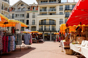 detailed view at french city Arcachon at summer time at the basin - obrazy, fototapety, plakaty