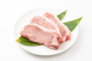 白背景に豚ロース肉