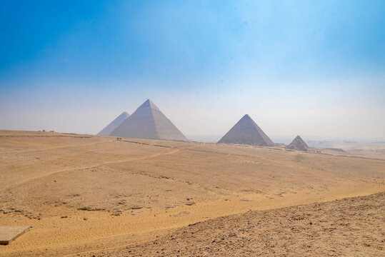 Vista de edificios con el fondo del cielo en El Cairo, Egipto