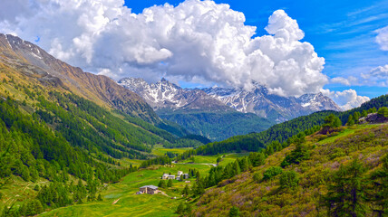 Die Livigno Alpen vom Berninapass aus gesehen