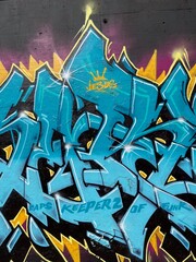 Colorful grafiti on large wall
