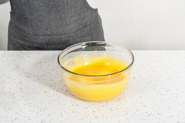 Simple vanilla bundt cake from box cake