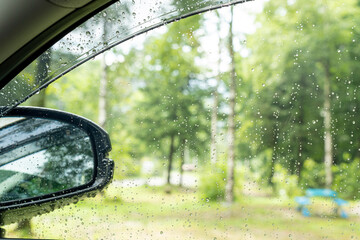 車　雨　アウトドア　外出