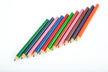 Colored pencils are indispensable school tools for students. It is used in painting, drawing and children's games.