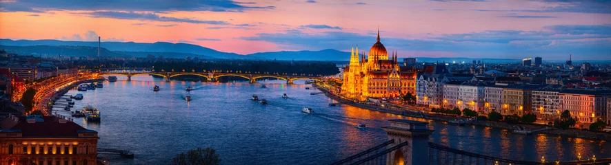 Foto auf Acrylglas Budapest Budapest cityscape panorama at sunset