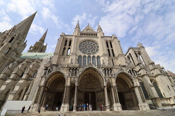 La cathédrale Notre Dame de Chartres, cathédrale de style gothique, ville de Chartres,...
