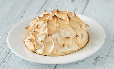Baked Alaska dessert