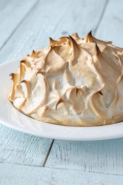 Baked Alaska dessert