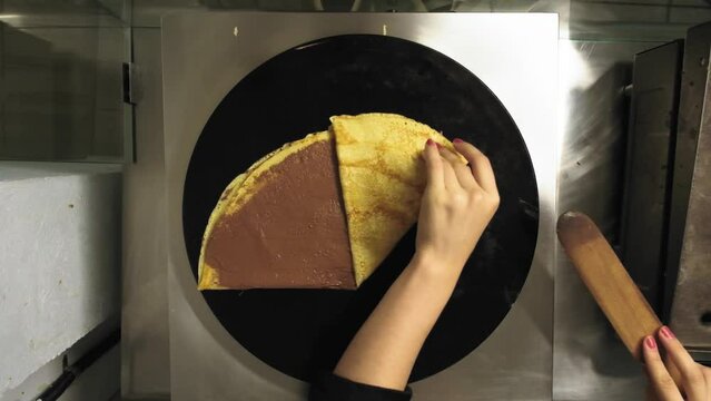 Nutella Crepe, Crepe preparation, chocolate crepe