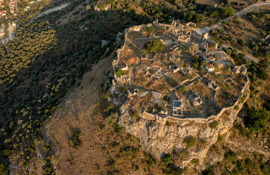 The Castle of Becin, Milas