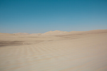 Fototapeta na wymiar sand dunes in peru 