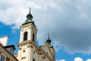 Fototapeta na wymiar The Holy Cross Church in Warsaw, Poland