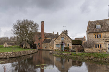 Fototapeta na wymiar Lower Slaughter in the Cotswolds, England