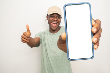 yong black man showing his phone screen does a thumbs up