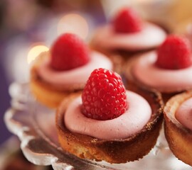 cake with strawberries
