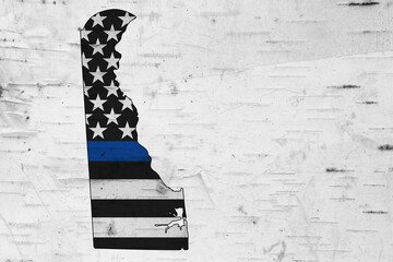 American thin blue line flag on map of Delaware - obrazy, fototapety, plakaty