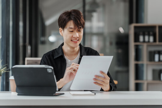 Asian university student distance learning online classroom MBA in tablet pc Management, Education Abroad, flexible, intensive, competitive one year program that develops foundational business skills