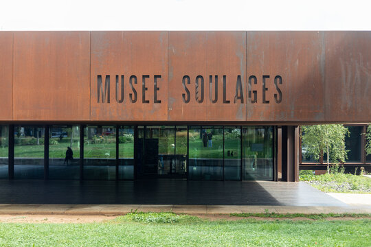 Mus&eacute;e Soulages d'art contemporain situ&eacute; &agrave; Rodez, dans l'Aveyron, en r&eacute;gion Occitanie exposant les &oelig;uvres du peintre fran&ccedil;ais Pierre Soulages

