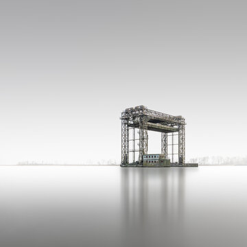 Langzeitbelichtung der historischen Hubbr&uuml;cke Karnin an der deutschen Ostseek&uuml;ste bei Karnin