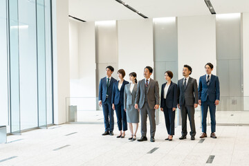 Fototapeta premium 大勢のビジネスマン