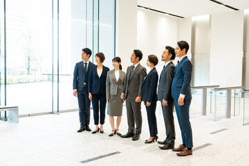 Fototapeta premium 大勢のビジネスマン