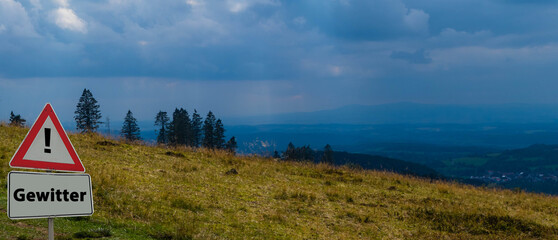 Warnung Aufziehendes Gewitter Gewitterwolken