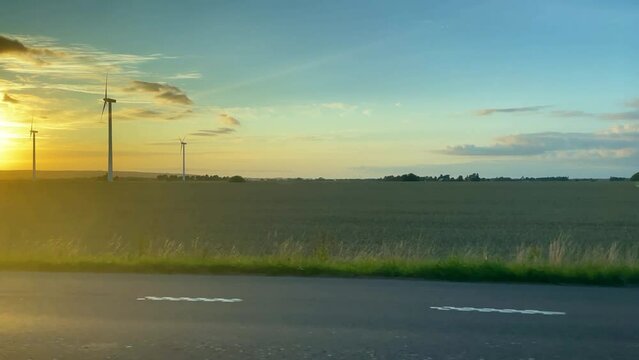 wind turbines in the field of &Ouml;desh&ouml;g Sweden
