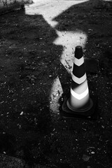 モノクロコーン