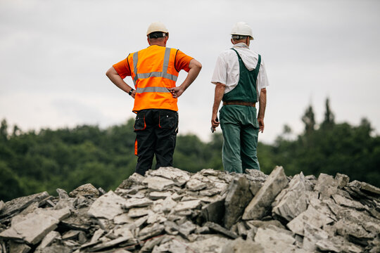 carrying out work in a quarry where minerals are extracted with the help of excavations, explosive works