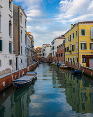 Obraz na płótnie Canvas Venice canal side view in Italy