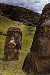 Moai "Hinariru" am Berg Rano Raraku, Rapa Nui, Osterinsel
