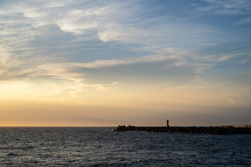 夕焼け・海・水平線・イメージ